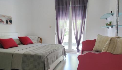 Spacious Two Bedroom Apartment with Terrace