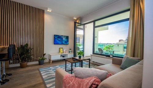 One-Bedroom Apartment with Balcony and Wawel Castle view