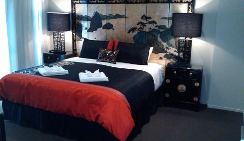 Three-Bedroom Suite (6 Adults) - Water Front 