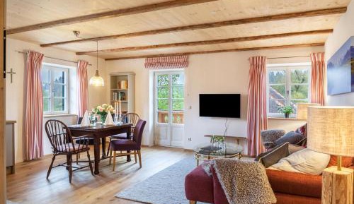 Superior One-Bedroom Apartment with Balcony