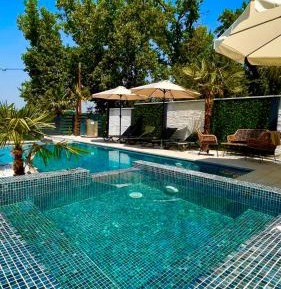 One-Bedroom Villa