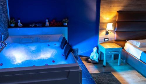 King Room with Spa Bath