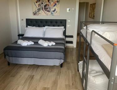 Deluxe Room (2 Adults + 1 Child)