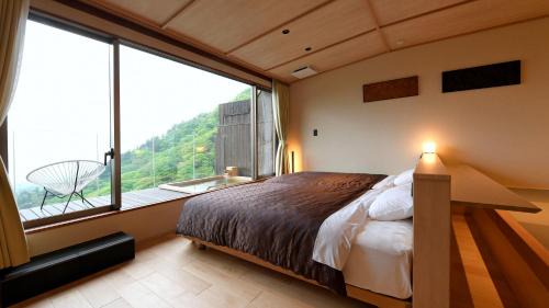 Twin Room with View