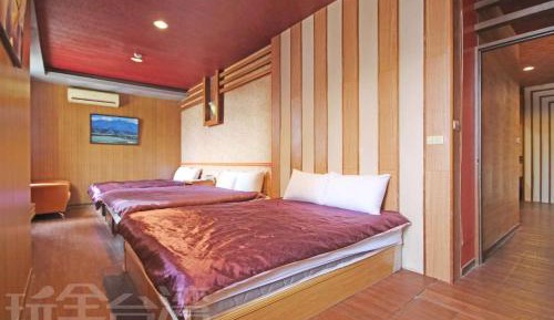 Family Room (8 Adults)
