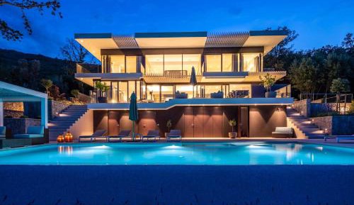 Five-Bedroom Villa