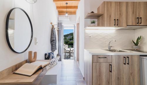 Suite with Mountain View
