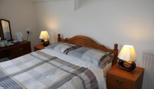 Family Room (2 Adults + 2 Children) - Second Floor