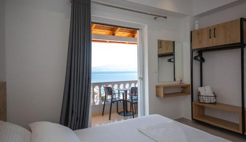 Superior Double Studio with Balcony and Sea View