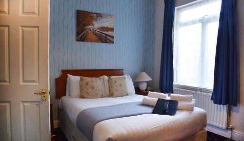Double Room with Private Bathroom