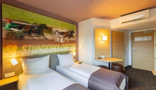 Twin Room - Non-Smoking