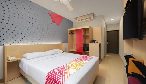 Luxe Queen Room 