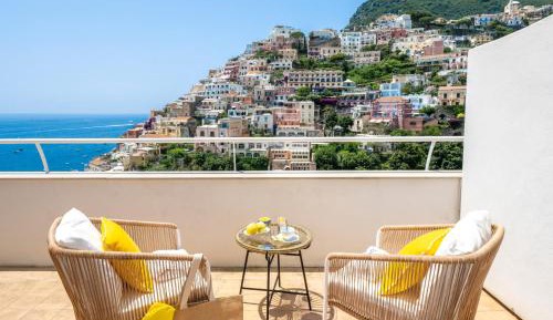 Deluxe Double Room with Balcony and Sea View
