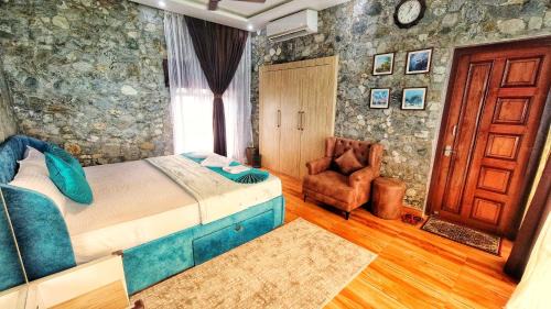 Double Room with Mountain View
