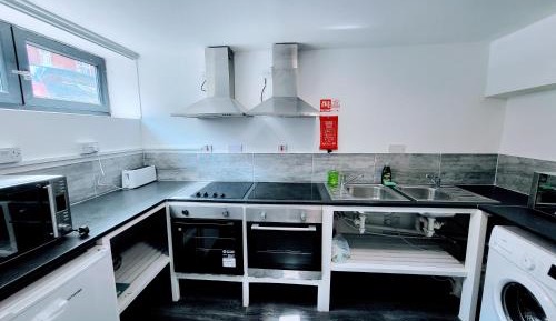 Single Room with Private Bathroom
