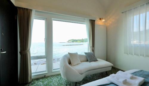 King Suite with Ocean View