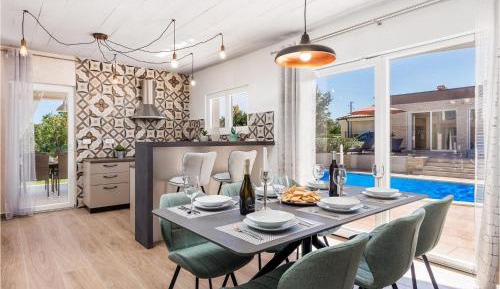 Three-Bedroom Holiday Home 