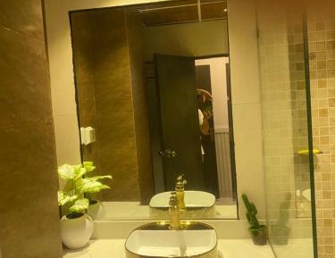Deluxe Double Room (2 Adults + 1 Child)
