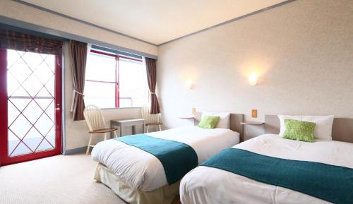 Twin Room with Private Bathroom