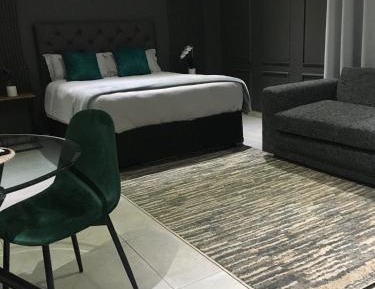 Deluxe Family Suite