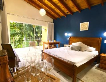 Suite with Mountain View