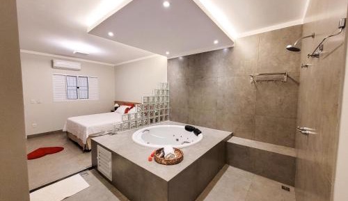 Suite with Spa Bath