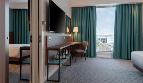 Queen Accessible Room NS