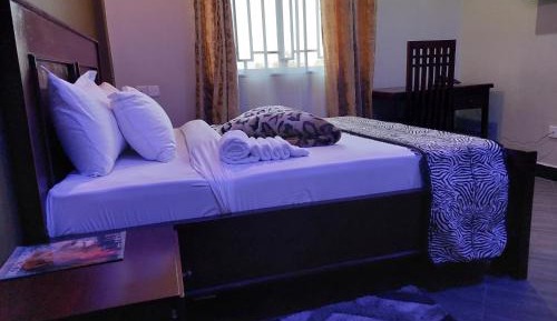 Deluxe Queen Room