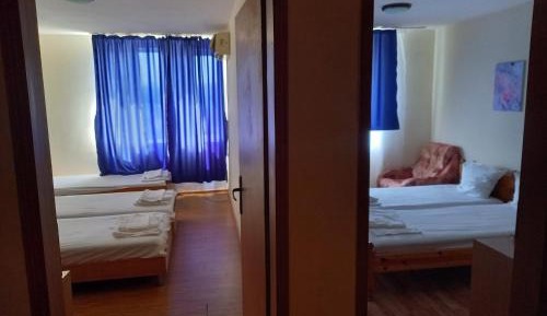Family Room (2 Adults + 2 Children)