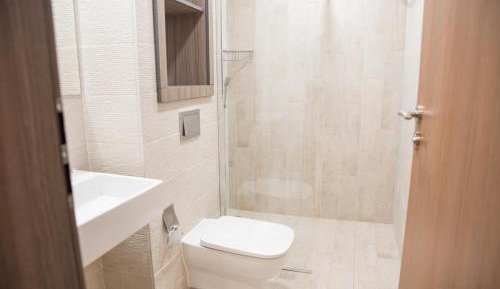 Deluxe Room (2 Adults + 1 Child)