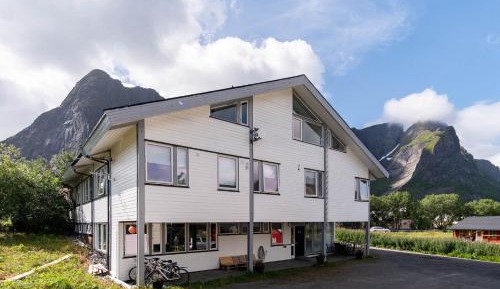 Standard Double Room with Shared Bathroom