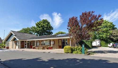 Three-Bedroom Holiday Home 