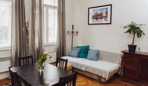 Studio Apartment