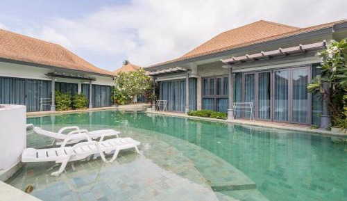 One-Bedroom Pool Access
