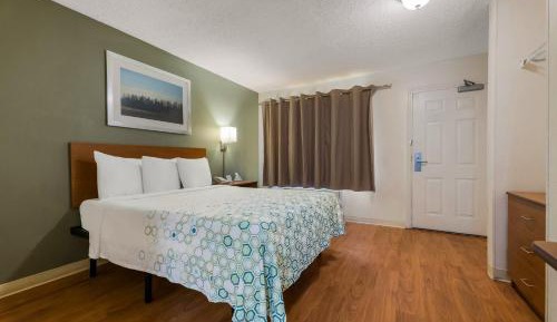 Studio Queen Room Disability Access Non-Smoking