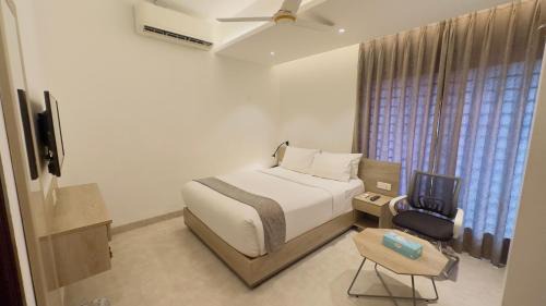 Deluxe Queen Room
