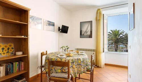 Superior One-Bedroom Apartment