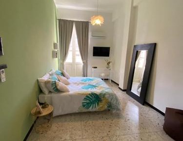 Quadruple Room with Private External Bathroom