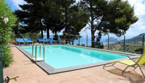 Apartment with Sea View (2 Adults) - Glicine