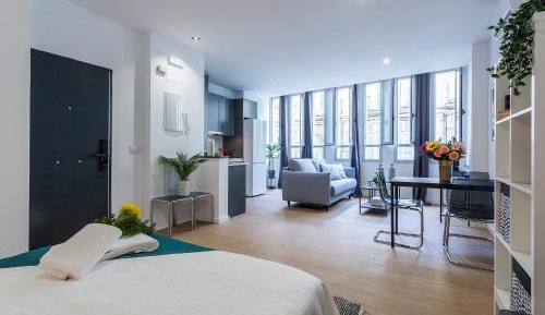 One-Bedroom Apartment