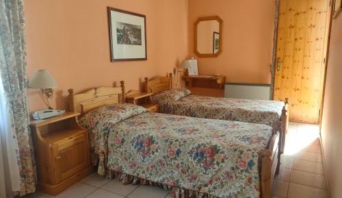 Twin Room with Bathroom