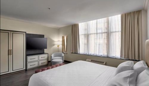 One-Bedroom Suite