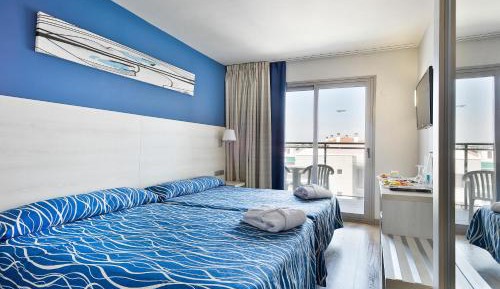 Twin Room (2 Adults)