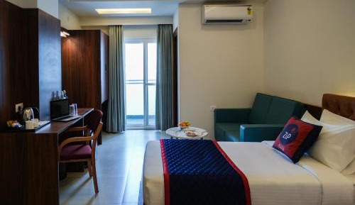 Twin Room with Balcony