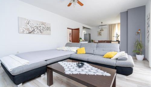 Three-Bedroom Holiday Home 