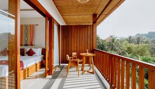Deluxe Double Room with Balcony