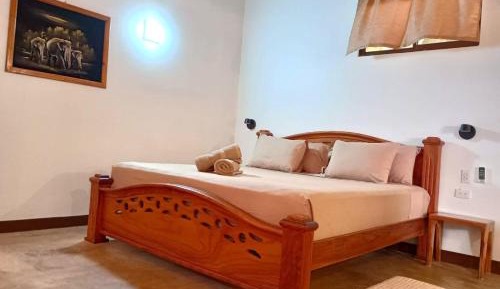King Studio with Sofa Bed