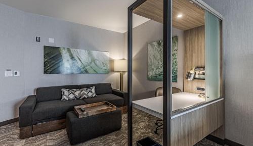 King Suite with Trundle Bed