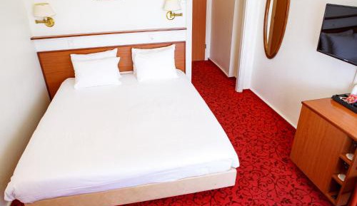 Deluxe Single Room