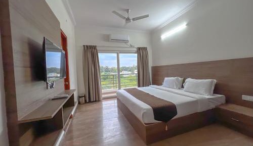 Deluxe Double Room with Balcony